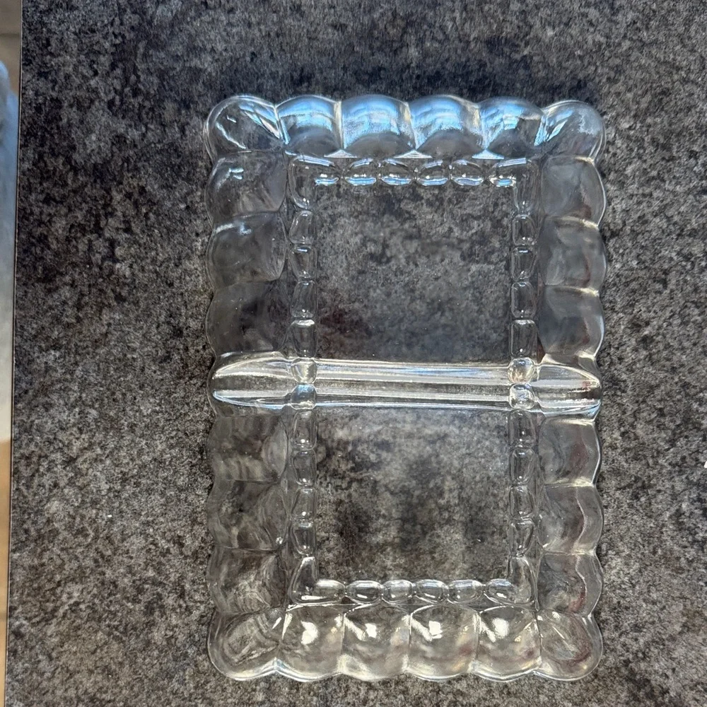 Elegant Clear Glass Soap Dish